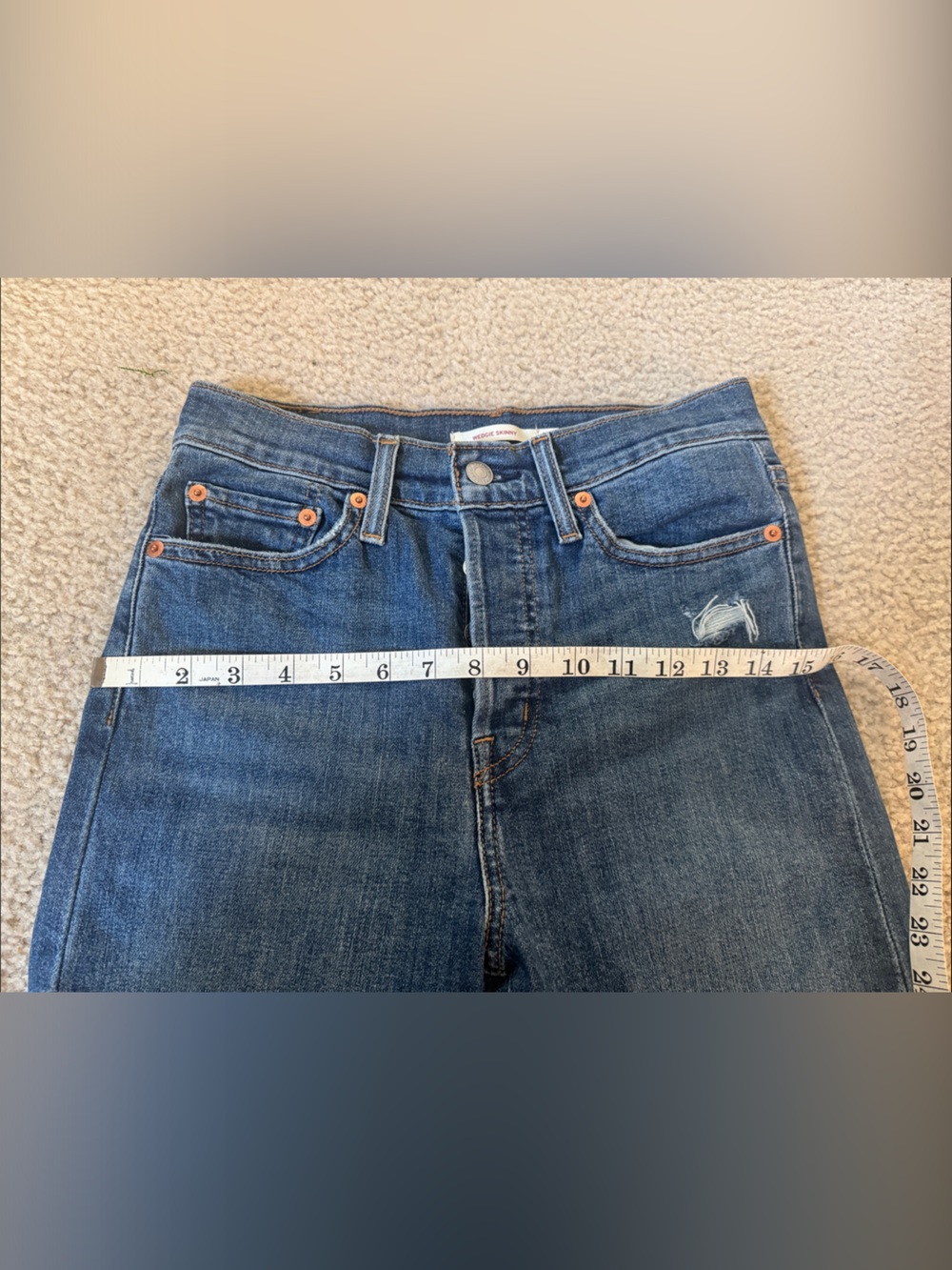 Levi's Wedgie Skinny Jeans Women's Medium washed Blue Distressed Size 27 - Picture 8 of 10